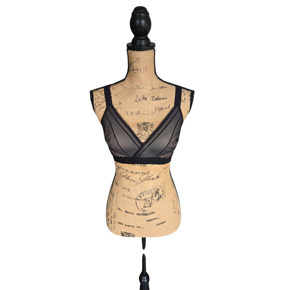 Lululemon sports/bra size 34D - Picture 1 of 2